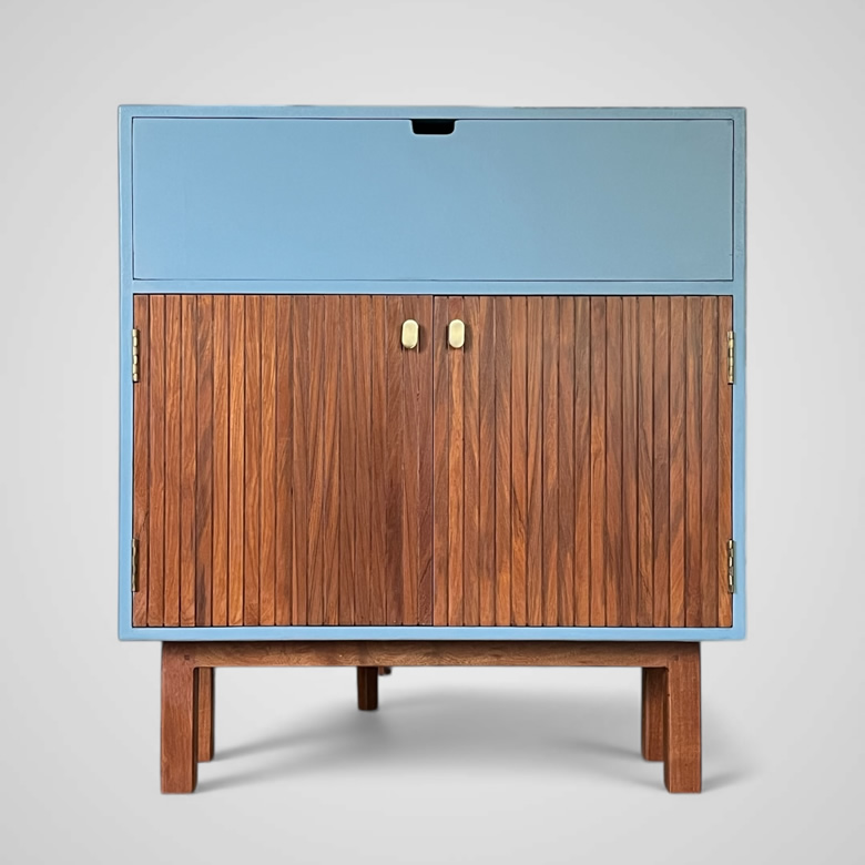 BAR UNIT WITH DROP DOWN LEAF