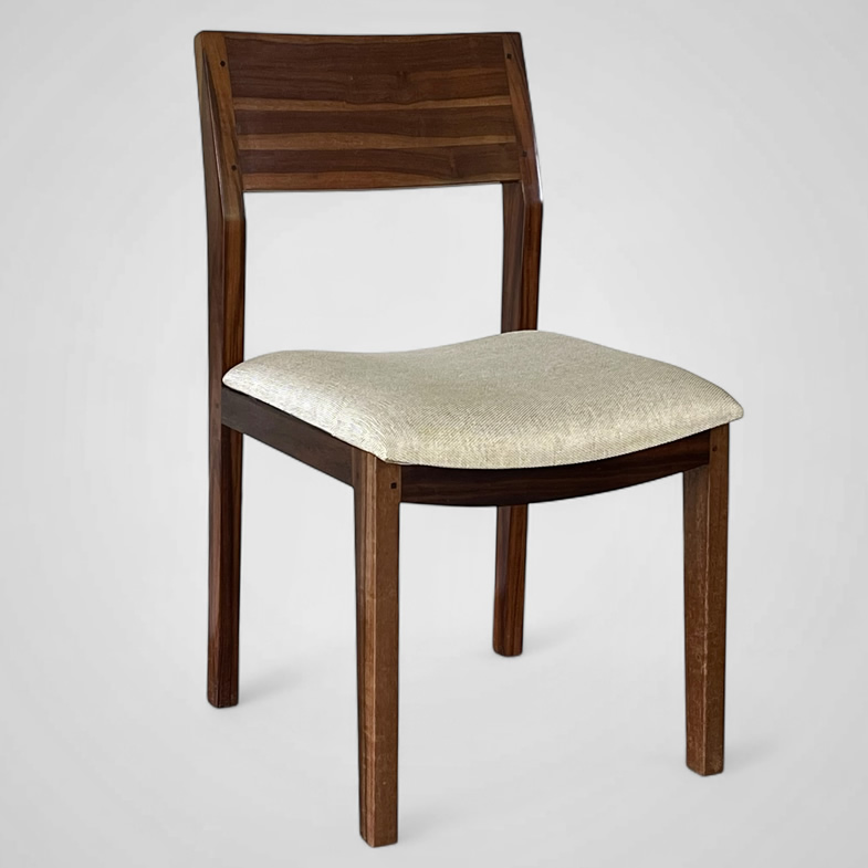 DINING CHAIR WITH UPHOLSTERY