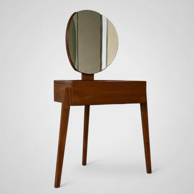 DRESSING TABLE