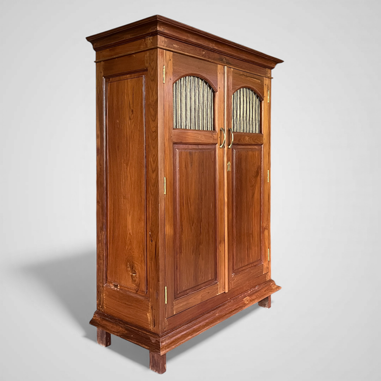 KARAIKUDI EDIT CUPBOARD